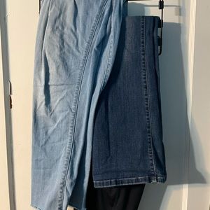 Target maternity pants 4 PAIRS